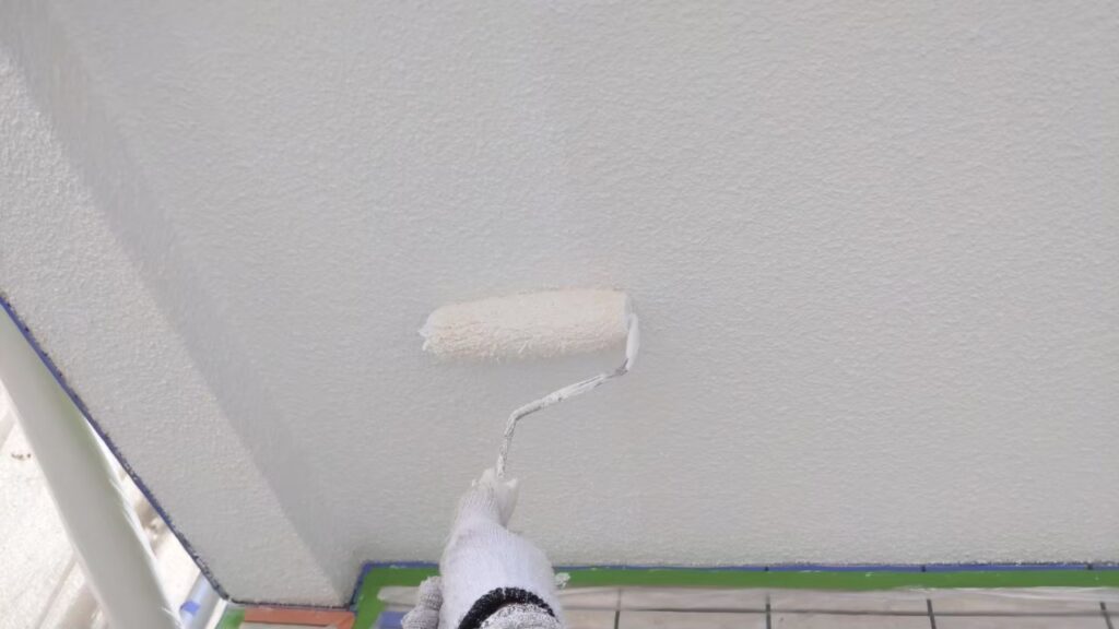 天井下塗り塗布