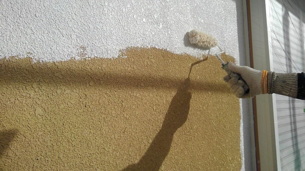 外壁スッタコ面下塗り塗布