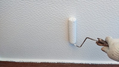 天井塗装<br />上塗り2回目