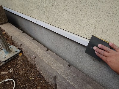 土台水切り　ケレン・下地処理