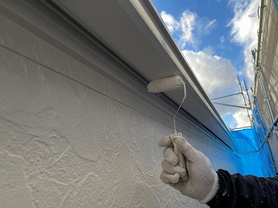 軒樋　上塗り1回目中