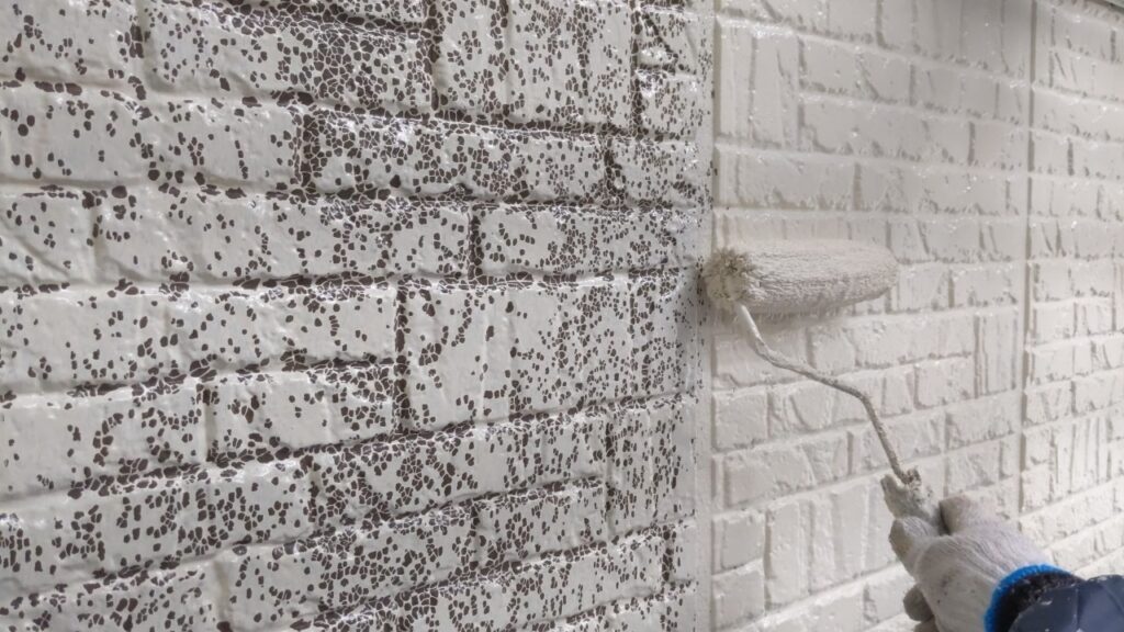 外壁中塗り2回目<br />